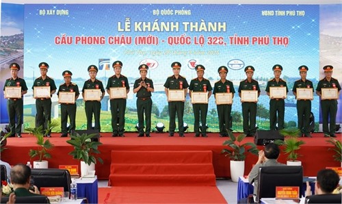 Thủ tướng Phạm Minh Chính dự lễ khánh thành cầu Phong Châu mới do Tổng công ty Xây dựng Trường Sơn (Bình đoàn 12) là đơn vị thi công